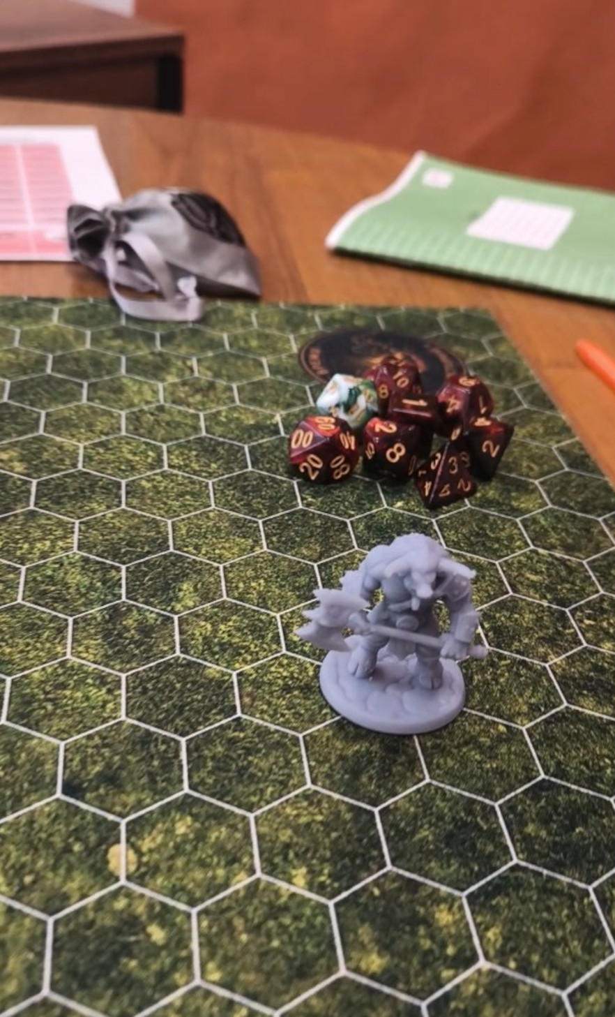 Миниатюры на боевой карте Dungeons & Dragons